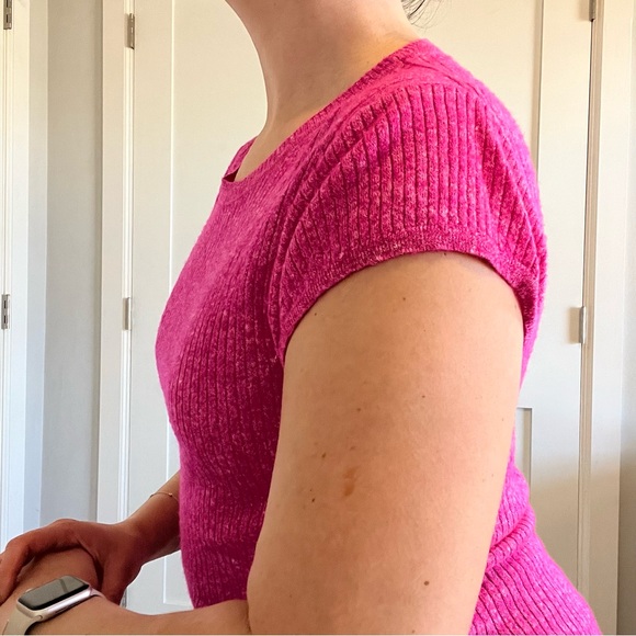 J. Crew Fuchsia Ribbed Knit Top Size Medium - Picture 3 of 5